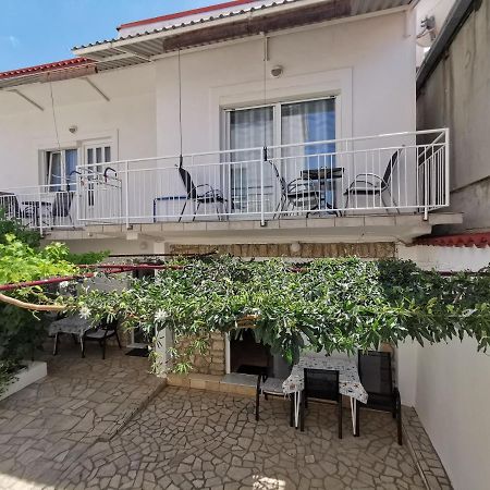 Studio Apartments Jasminka Selce Luaran gambar