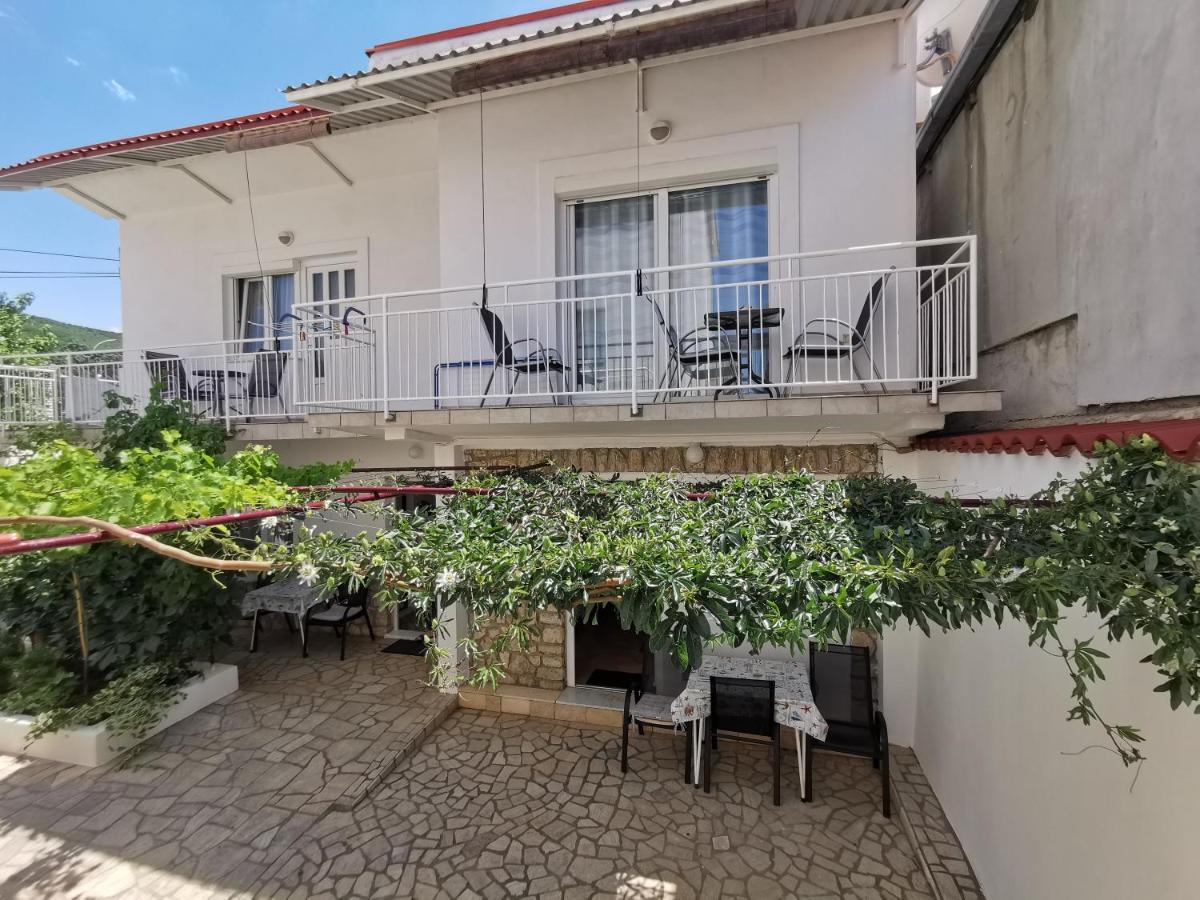 Studio Apartments Jasminka Selce Luaran gambar