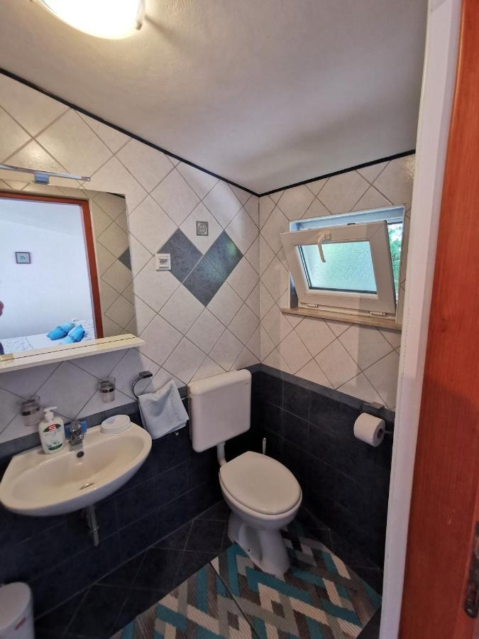Studio Apartments Jasminka Selce Luaran gambar