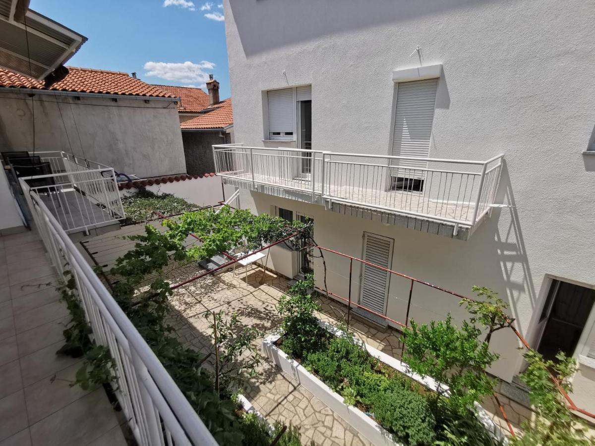 Studio Apartments Jasminka Selce Luaran gambar